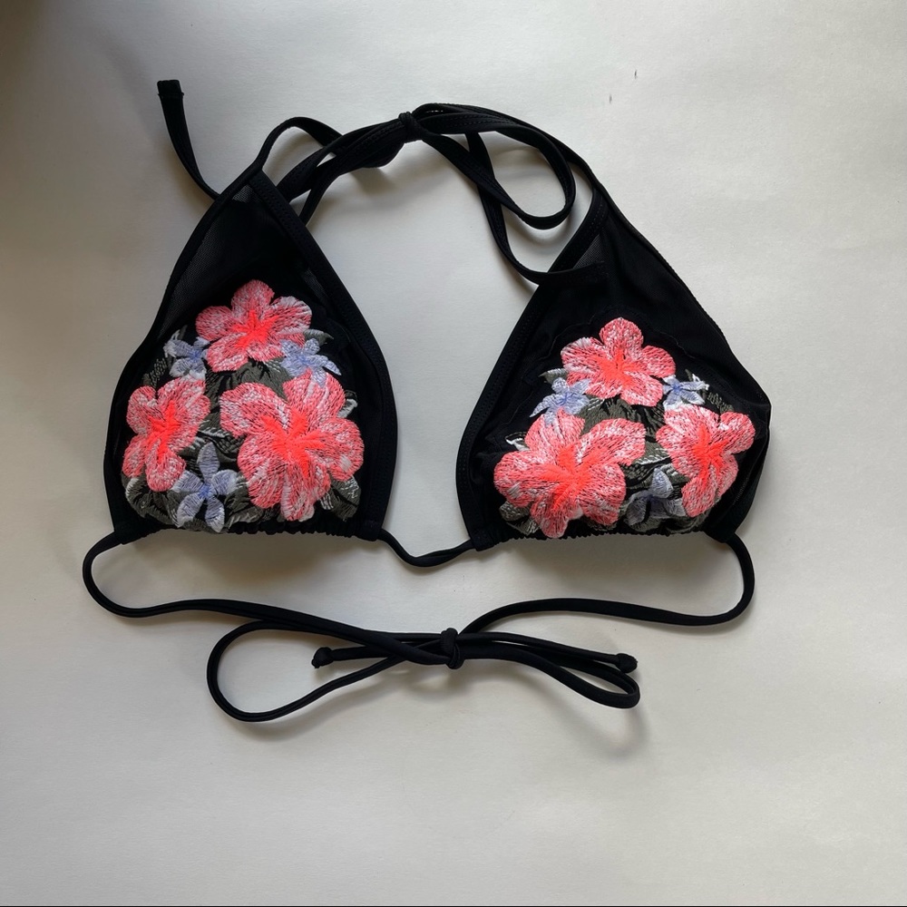 ✨ Xhilaration Black Mesh and Embroidered Floral Triangle Bikini Top ✨